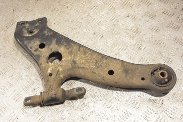 4806848041 TOYOTA Рычаг передней подвески нижний правый купить в Николаев