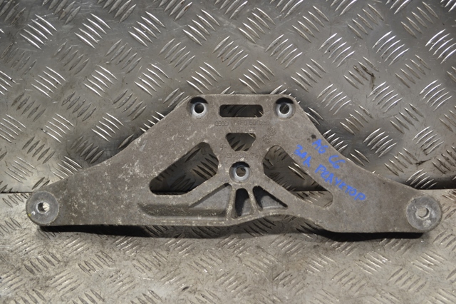 VAG 4F0599287 Растяжка заднего моста в наличии Киев