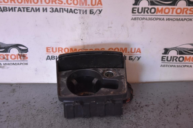 VAG 4F1862533C Подстаканник подлокотника центральной консоли в наличии Каменское