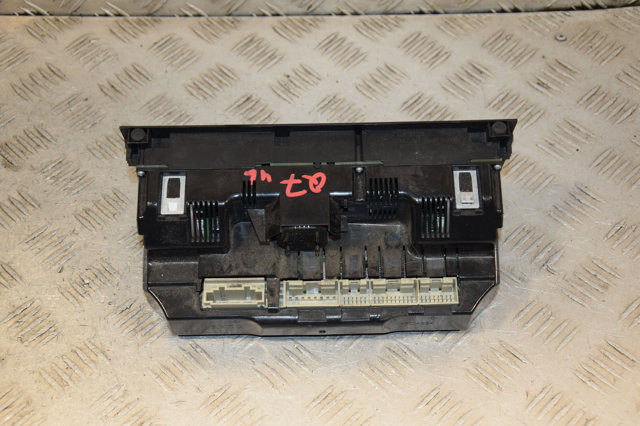 4L0820043F VAG Блок управления кондиционером купить в Черкассы