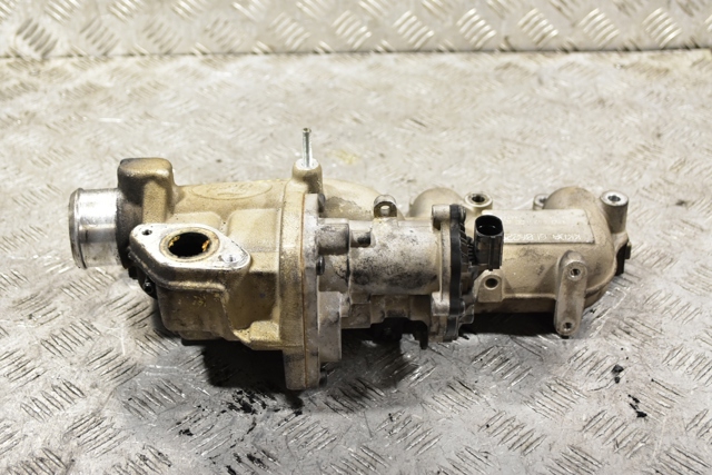 4M5Q9424CC FORD Впускной коллектор купить в Винница
