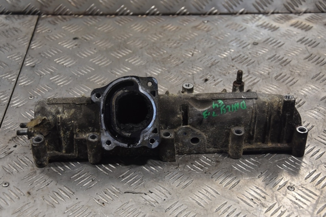 Коллектор впускной 504072063 IVECO