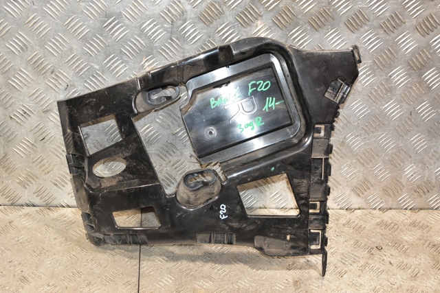 Кронштейн бампера заднего, правый 51127371754 BMW