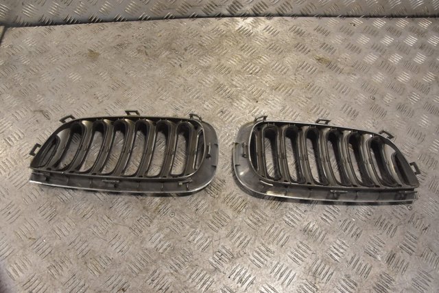 51133414904 BMW Решетка радиатора правая купить в Черкассы