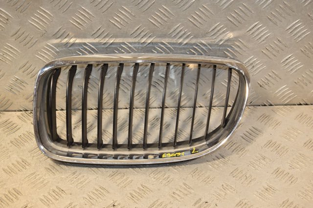 Решетка радиатора левая 51137201967 BMW