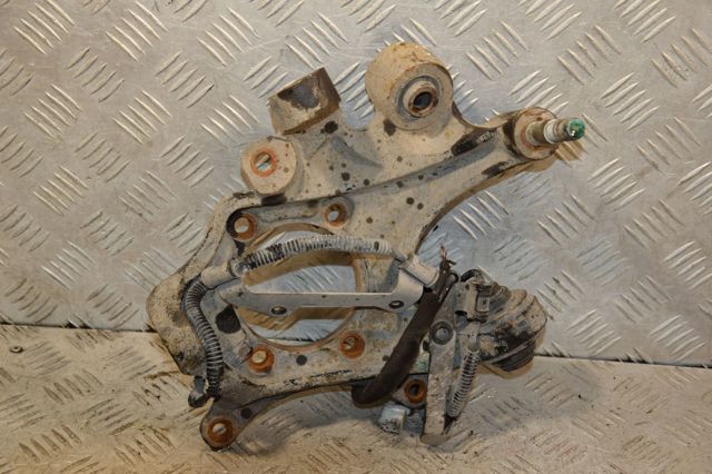 527102B000 HYUNDAI Цапфа задняя левая купить в Житомир
