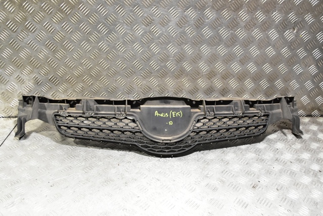 TOYOTA 5311102390 Решетка радиатора в наличии Каменское