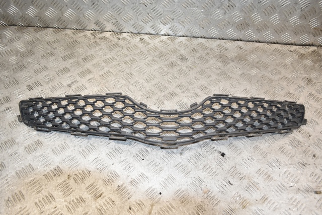 Облицовка радиатора 531110D230 TOYOTA