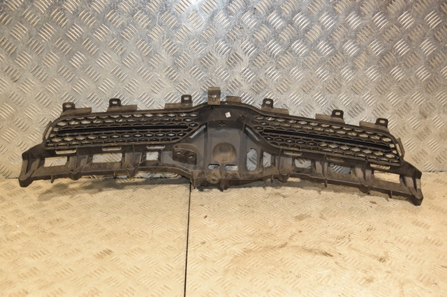 TOYOTA 531110F030 Решетка радиатора в наличии Черкассы