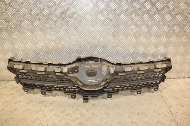 531110F030 TOYOTA Решетка радиатора купить в Черновцы