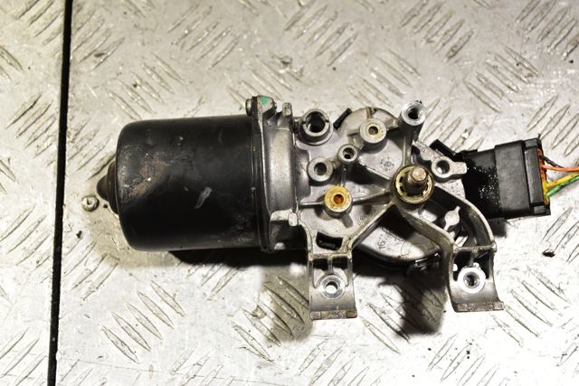 NISSAN 53568902 в наличии Кривой Рог