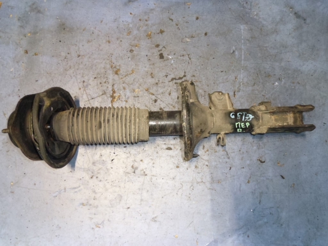 Стойка передняя правая 546601C300 HYUNDAI