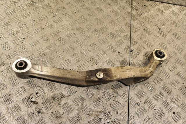 Рычаг подвески задний левый 55121JD000 NISSAN