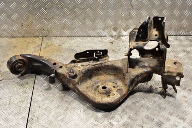 Цапфа поворотная правая 555014CA1C NISSAN