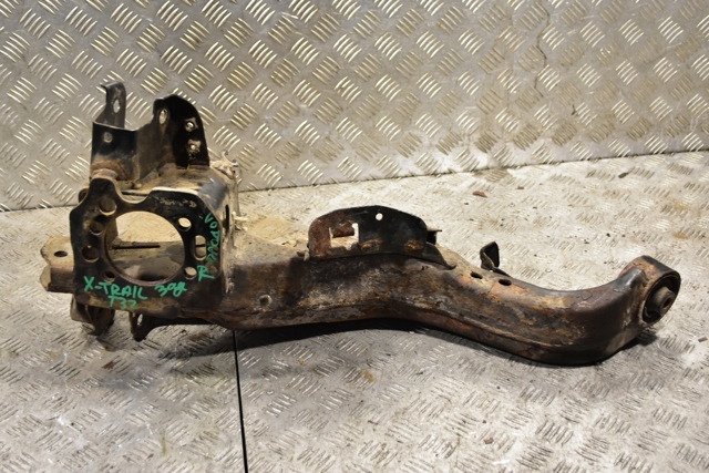 NISSAN 555014CA1C Цапфа задняя правая в наличии Запорожье