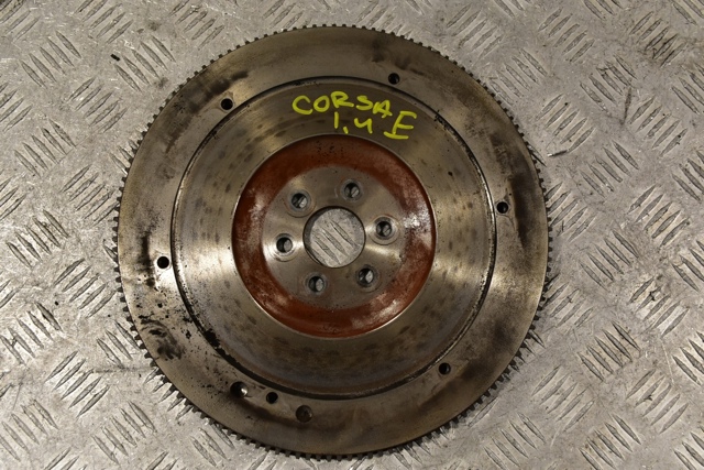Маховик с зубчатым ободом 55572815 OPEL