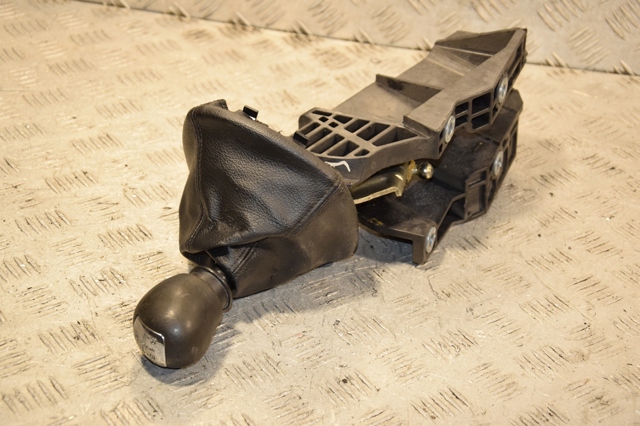 Селектор коробки передач 5801283904 IVECO