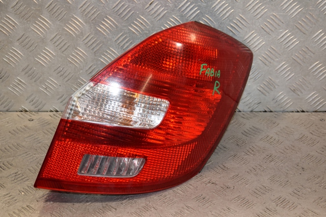 Задняя правая фара 5J6945096 VAG