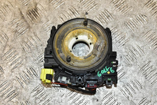 Кольцо AIRBAG контактное, шлейф руля 5K0953549C VAG