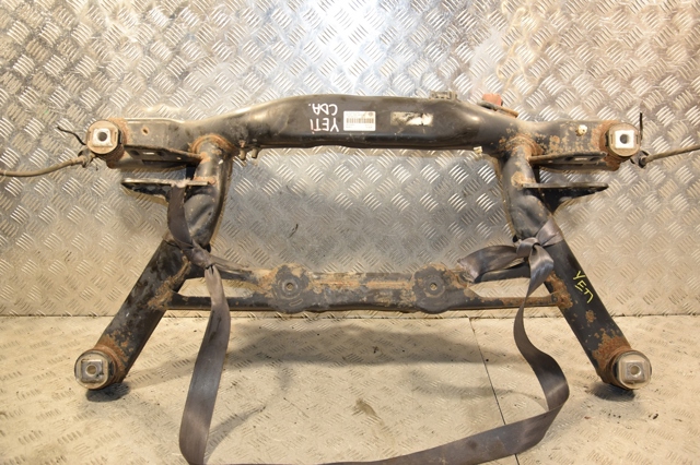 Балка задняя Skoda SuperB 2