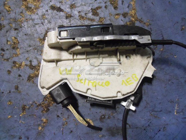 Замок двери водителя 5N2837015C VAG