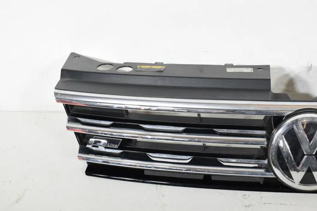 VAG 5NN853651H Решетка радиатора в наличии Житомир