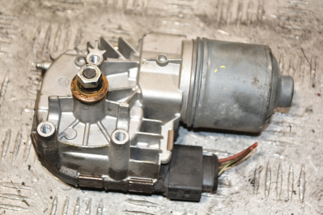 VAG 5P0955120B Мотор стеклоочистителя лобового стекла правый в наличии Ровно