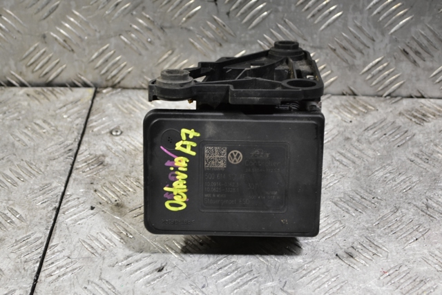 Блок управления ABS 5Q0614517AF VAG