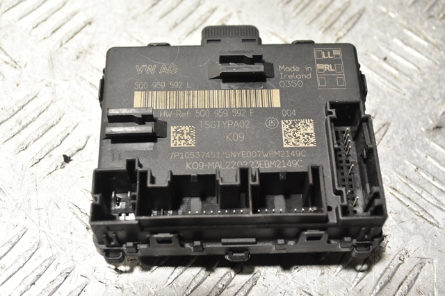 Блок комфорта передней двери 5Q0959592L VAG