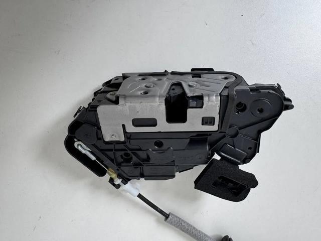5TB837015E VAG Замок водительской двери купить в Чернигов