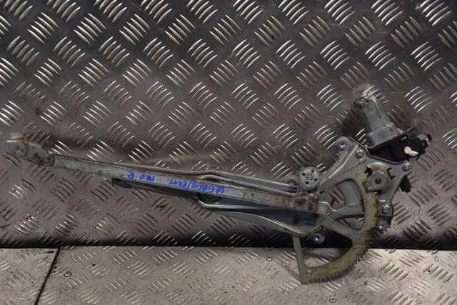 Механизм стеклоподъемника двери передней, правой 61222AG000 SUBARU