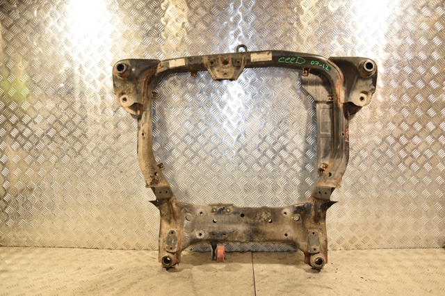 Крабобалка передней подвески 624051H000 HYUNDAI