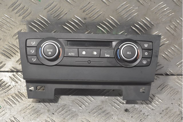 Регулятор вентилятора отопителя 64119221853 BMW