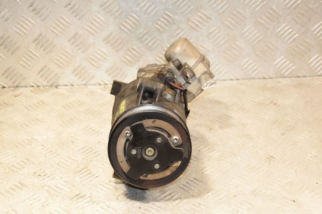 Компрессор климатической установки 64526915380 BMW