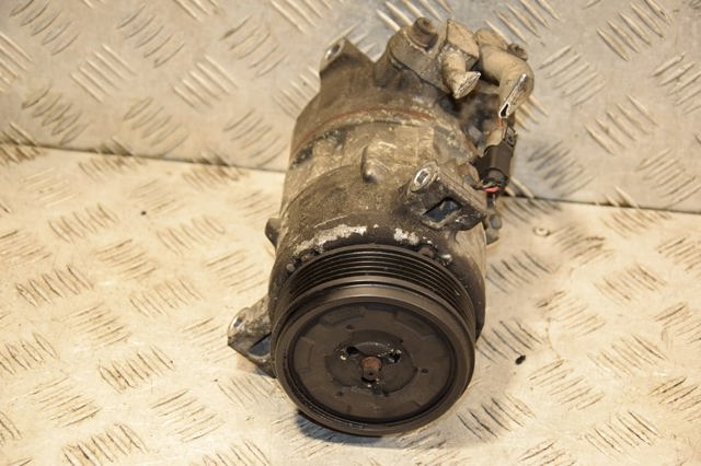 Компрессор системы кондиционирования 64526935613 BMW