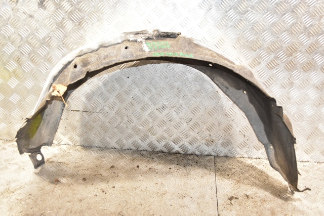 Подкрылок задний правый 6563778010 TOYOTA