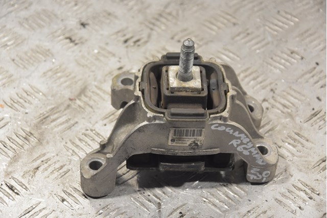 Опора КПП 6784355 BMW