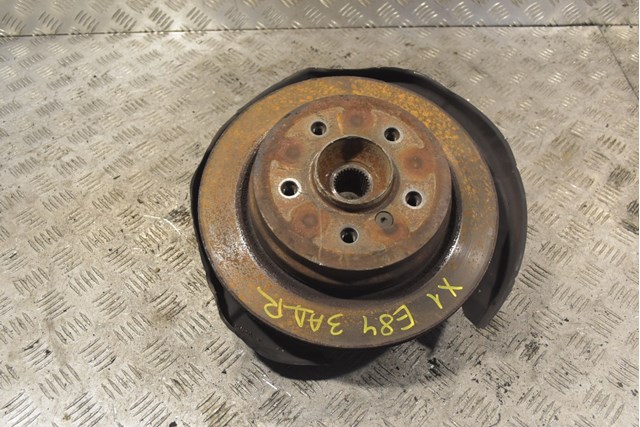 Цапфа (поворотный кулак) задний правый 6788050 BMW