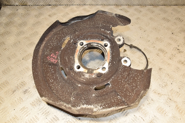 Кулак поворотный левый 6793769 BMW