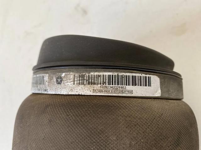 68029912AE CHRYSLER Пневмоподушка (пневморессора) моста заднего купить в Житомир