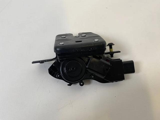 CHRYSLER 68289677AE Замок багажника в наличии Чернигов