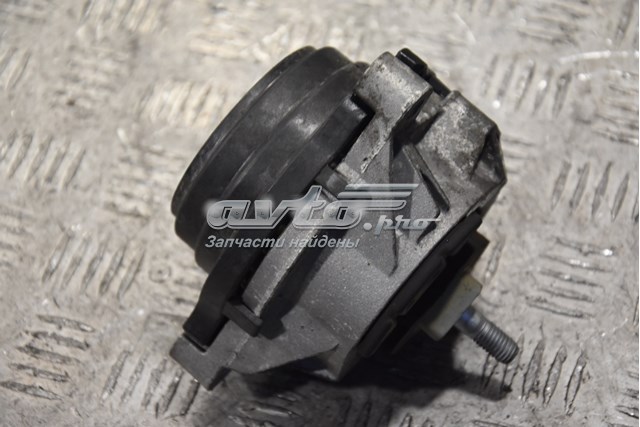 Правая опора ДВС 6855456 BMW