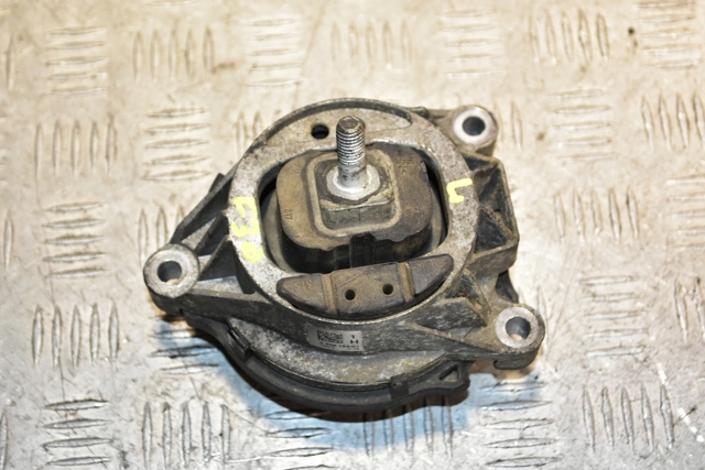 Подушка (опора) двигателя, левая 6856183 BMW