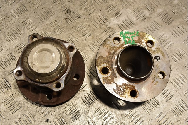 Ступица заднего колеса 6887548 BMW