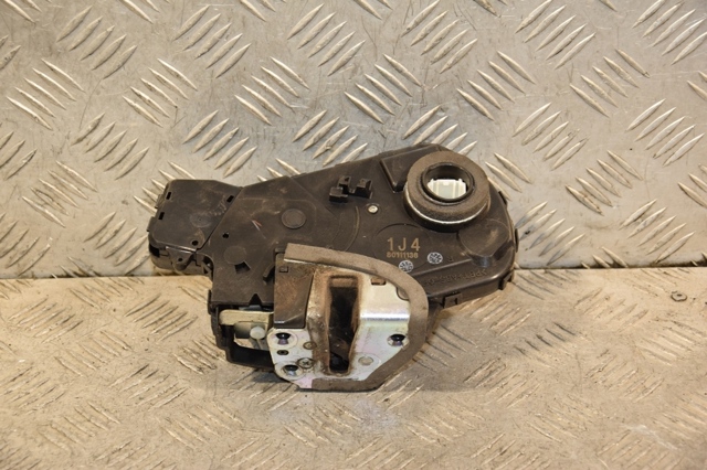 6911042130 TOYOTA Замок крышки багажника (двери 3/5-й задней) купить в Харьков
