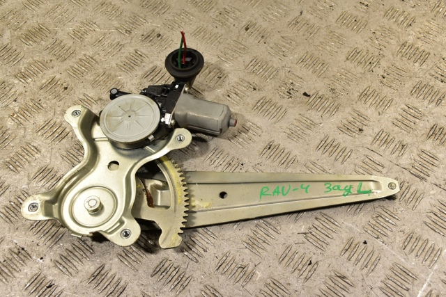 Стеклоподъемник задней левой двери 6980442040 TOYOTA