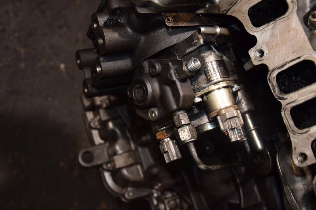 Насос топливный высокого давления 6C1Q9B395BE FORD