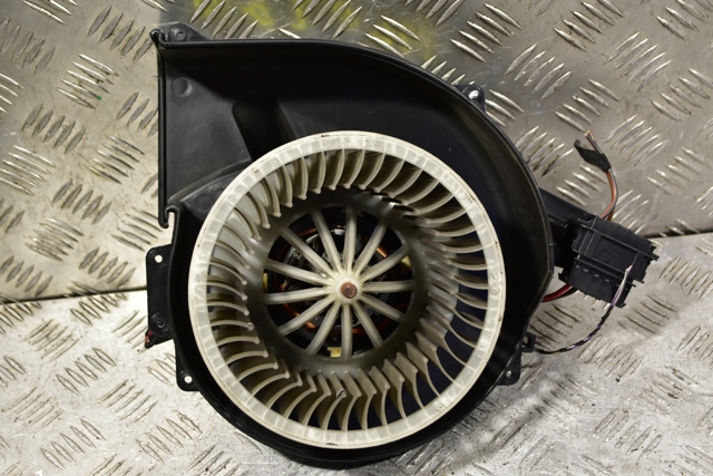VAG 6Q1819015J Вентилятор печки в наличии Хмельницкий