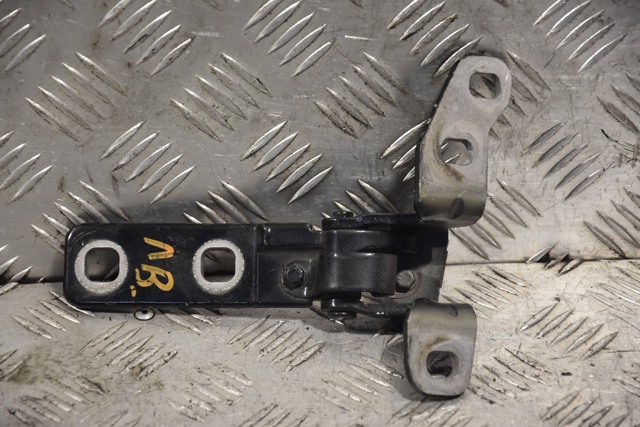 7149627 BMW Петля двери задней (багажной 3/5-й) купить в Винница