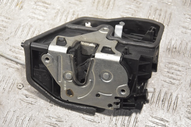 7202147 BMW Замок двери задней левой купить в Винница